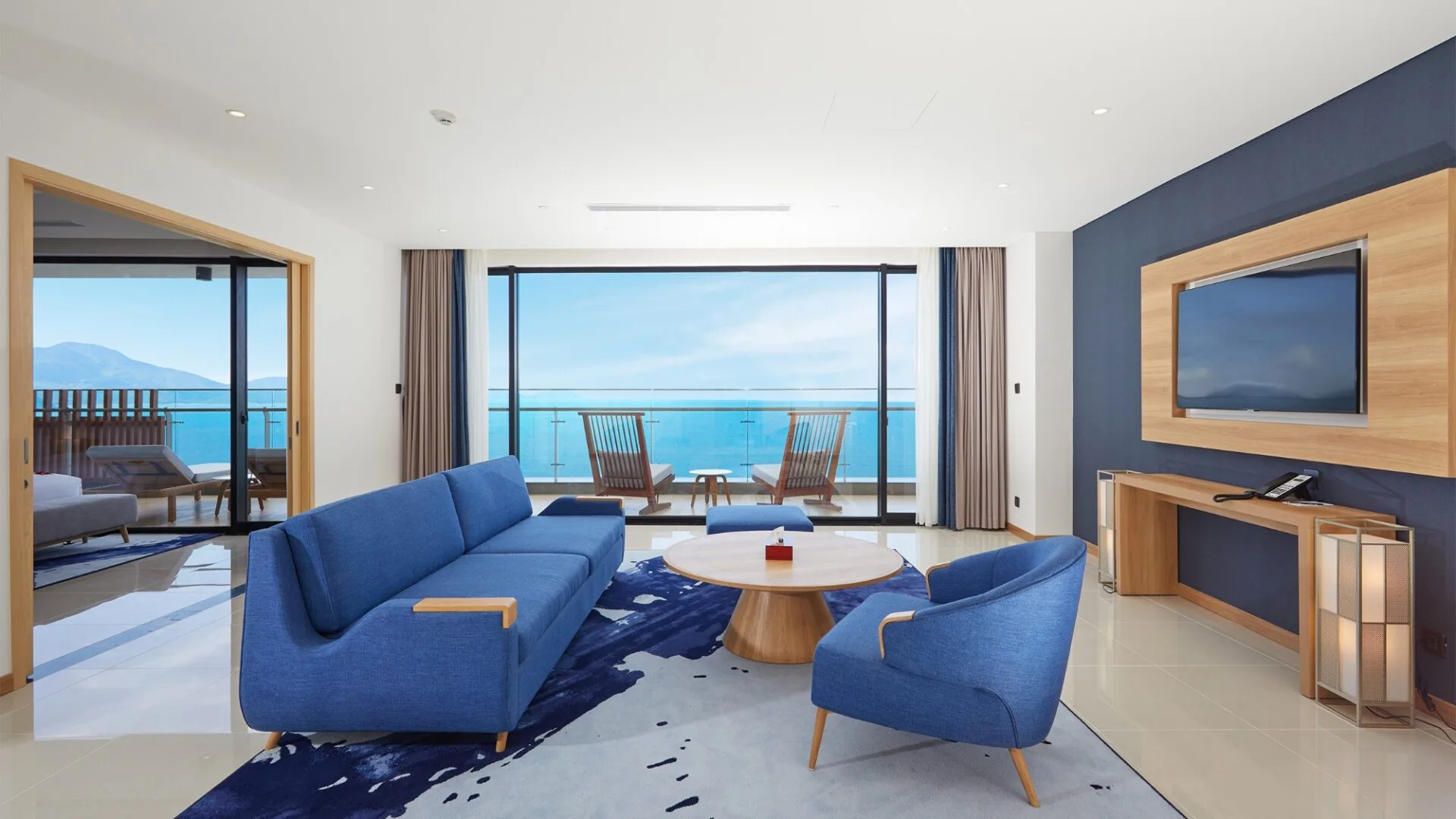 Ambassador Suite Ocean View